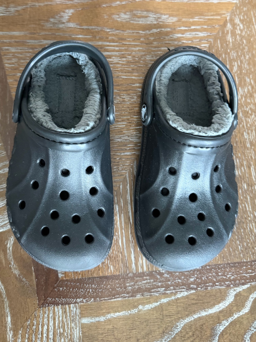 Crocs Kids Black Fleece-Lined Size 10 toddler